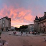 Coucher de soleil sur la place du château